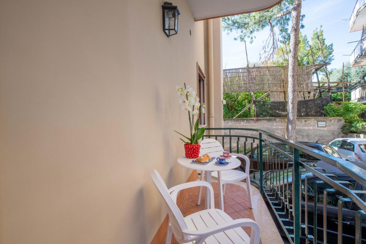 Solymar Due Apartment Sorrento Exterior foto